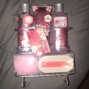 6 piece body wash set